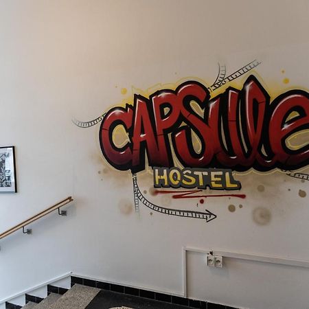 Capsule Hostel Andel Centre Spirit Prag Exterior foto