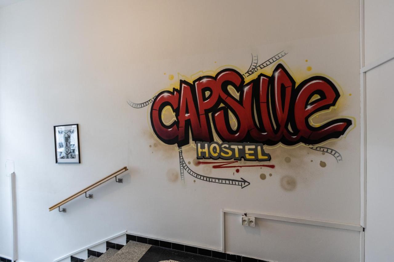 Capsule Hostel Andel Centre Spirit Prag Exterior foto